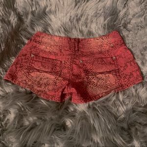 shorts snakeskin print red